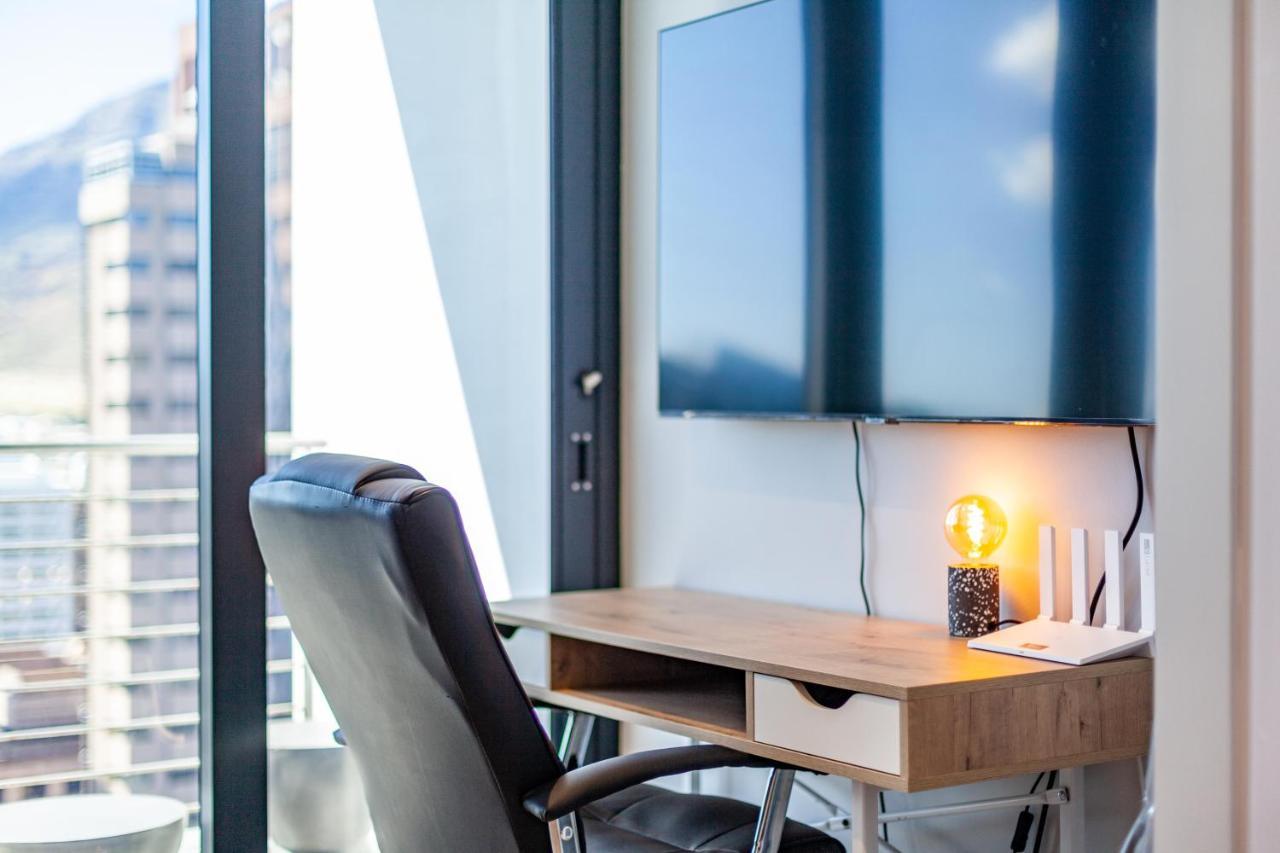 Luxurious 16 On Bree Studio Apartment - Harbour Views Cape Town Exterior photo